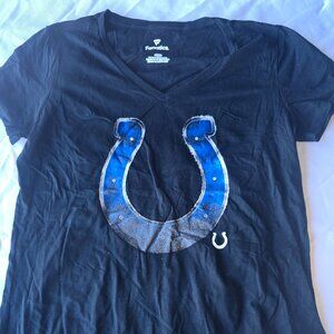 Fanatics Woman Indianapolis Colts V- neck shirt- Large